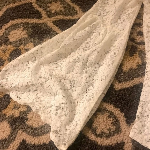 Bell Sleeve White Lace Blouse - Picture 4 of 4